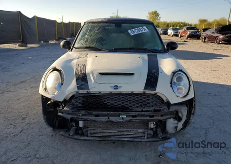2013 Mini Cooper S z USA, uszkodzony, nr VIN WMWSV3C5XDTY29985